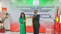 Trao Huân chương Công trạng của Italia cho Cục trưởng Cục Hợp tác quốc tế Nguyễn Phương Hòa