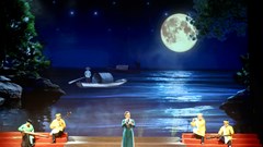 Những vần thơ “cất cánh” cùng dân tộc