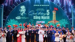 Trang trọng, sâu lắng và xúc động