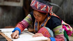 Từ thân lanh đến tấm vải: Hành trình gìn giữ hồn văn hóa người Mông