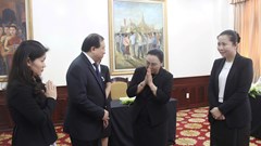 Lãnh đạo Bộ VHTTDL viếng, ghi sổ tang tưởng niệm Chủ tịch Quốc hội Lào Xaysomphone Phomvihane