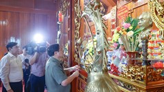 Thủ tướng dâng hương tưởng niệm Đại tướng Võ Nguyên Giáp 