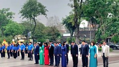 Lãnh đạo TP. Hà Nội dâng hoa kỷ niệm 154 năm Ngày sinh V.I.Lênin