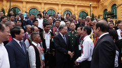 Chủ tịch nước gặp mặt người có uy tín tiêu biểu trong đồng bào dân tộc