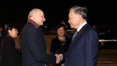 Tổng Bí thư, Chủ tịch nước Tô Lâm bắt đầu tham dự Hội nghị cấp cao Pháp ngữ lần thứ 19 và thăm chính thức Pháp