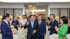 Thủ tướng Phạm Minh Chính làm việc với các cơ quan đại diện Việt Nam tại Lào