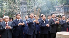 Tổng Bí thư Tô Lâm dâng hương tại Khu Di tích quốc gia đặc biệt Hoa Lư