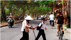 Quyết tâm hình thành bằng được thói quen tham gia giao thông văn minh, hiện đại của nhân dân