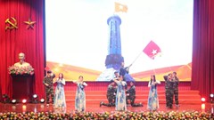 Thanh niên kiều bào giữ gìn bản sắc văn hóa, vun đắp thêm tình yêu quê hương đất nước