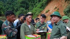 Thủ tướng chỉ đạo khen thưởng kịp thời Trưởng bản 26 tuổi cứu 90 người dân chạy lũ trong đêm