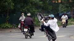 Nghiên cứu bổ sung hình thức xử phạt lao động công ích đối với người vi phạm giao thông