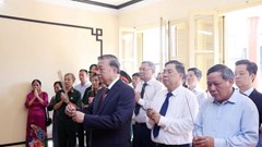 Tổng Bí thư Tô Lâm dâng hương tại Di tích số 48 Hàng Ngang