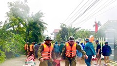 Huy động mọi nguồn lực triển khai quyết liệt công tác khắc phục hậu quả bão số 10 và mưa lũ  