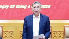 Quân đội nhân dân vững bước dưới lá cờ Đảng quang vinh