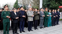  Tổng Bí thư Tô Lâm dâng hương tưởng niệm các bậc lãnh đạo tiền bối