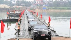 Thủ tướng khen các đơn vị 'thần tốc' hoàn thành cầu phao bắc qua sông Lô