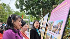 Triển lãm 103 bức ảnh giới thiệu hình ảnh thiên nhiên, con người, văn hóa đồng bào Chăm Hroi