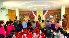 Nhiều thế hệ người dân Gia Lai tìm đến bảo tàng, thành kính nhớ Bác