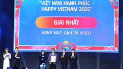 Bức tranh sinh động về một Việt Nam hạnh phúc, văn minh, giàu bản sắc 