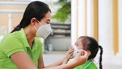 Bảo vệ trẻ khi đến trường trong những ngày không khí ô nhiễm nặng