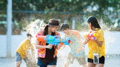 Lễ hội Songkran 2026: Những khoảnh khắc bùng nổ mùa té nước