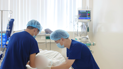 Vinmec Phú Quốc cứu sống bé trai Trung Quốc đuối nước ngưng tim 7 phút 