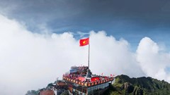 Sa Pa: Du khách hào hứng nhảy múa tưng bừng với Lễ hội Thổ cẩm tại Bản Mây