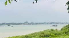 Hà Nội muốn biến du lịch đường sông thành sản phẩm hút khách
