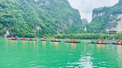 Khi sức hút điểm đến trở thành áp lực