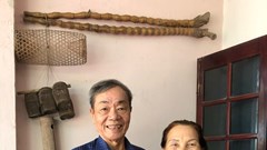 Lấy mũ cối Mỹ giã gạo làm mỳ Quảng trên căn cứ Hòn Tàu 