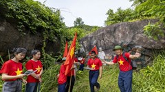 Bài 1 - Những chuyến đi và “ông thầy kiếm chuyện“