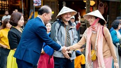 Để Hội An được "yêu và thương sâu hơn"