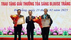  Tôn vinh thầy thuốc ưu tú: “Tỏa sáng blouse trắng”