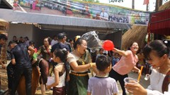 Buôn Đôn rộn ràng Tết Bunpimay, thu hút du khách 