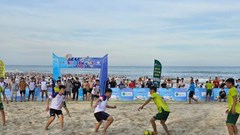 Sôi động khai mạc Giải Bóng đá bãi biển lần thứ II 