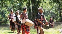 Người Cơ Tu làm du lịch sinh thái