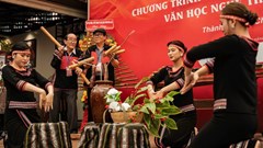 Bài 2 - Tiếp nối và định vị không gian văn hóa mới