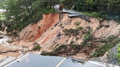 Lâm Đồng: Công bố tình trạng khẩn cấp sau vụ sạt lở kinh hoàng trên đèo Mimosa