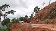 Lâm Đồng: Tạm dừng lưu thông qua đèo Gia Bắc để khắc phục sạt lở