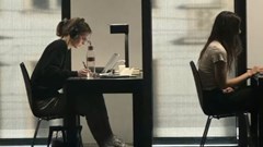 5 ngành học có nguy cơ bị AI thay thế cao nhất trong thập kỷ tới