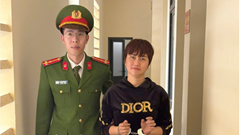 Nụ cười khó hiểu của người phụ nữ trở về sau 5 năm giả chết, trục lợi hơn 1,2 tỷ đồng tiền bảo hiểm