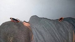 1 bức ảnh chỉnh sửa của mẹ khiến cậu bé sợ đến mức tắm 20 lần/ngày, nhiều phụ huynh xem cũng rùng mình