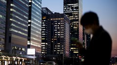 Cha mẹ tuyệt đối ĐỪNG để con cái theo đuổi 3 công việc này: Dù lương cao đến đâu cũng không nên!