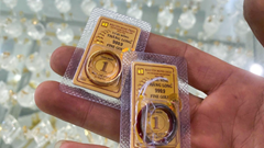 Cầm 30 triệu thưởng Tết đi mua vàng, tôi hối hận 1 điều