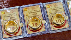 Có 3 cây vàng, nhìn giá vàng hôm nay không biết nên vui hay buồn