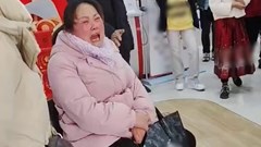 Gửi thêm 12 triệu nữa là có 370 triệu mua vàng, háo hức vượt 1300km lên lại thành phố, ra ngân hàng thì nhân viên nói: “Về nhà mà hỏi chồng chị“