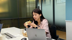 Cùng đi làm, có người “không thể thay thế”, có người rất dễ bị đuổi: 3 điều làm nên sự khác biệt!