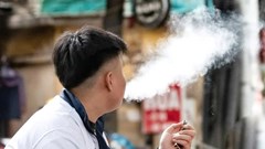 Chính thức: Hút thuốc lá điện tử bị phạt tới 5 triệu đồng, “chứa chấp” phạt đến 10 triệu đồng từ ngày 15.5