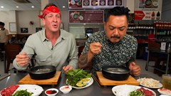 Tự tin gọi “bánh canh” bằng tiếng Việt, khách Tây nhận về món hoàn toàn khác nhưng vẫn khen ngon 