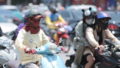 Chuyên gia khuyên: 3 tiêu chí chọn áo chống nắng ngăn tia UV, ngừa ung thư da trong thời tiết nắng bỏng rát